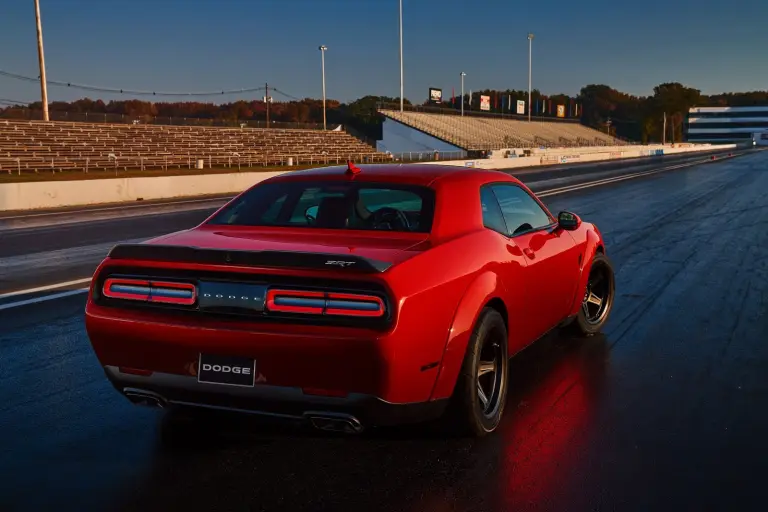 Dodge Challenger SRT Demon - 16