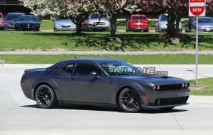 Dodge Challenger SRT Hellcat - Foto spia 10-05-2017  - 4