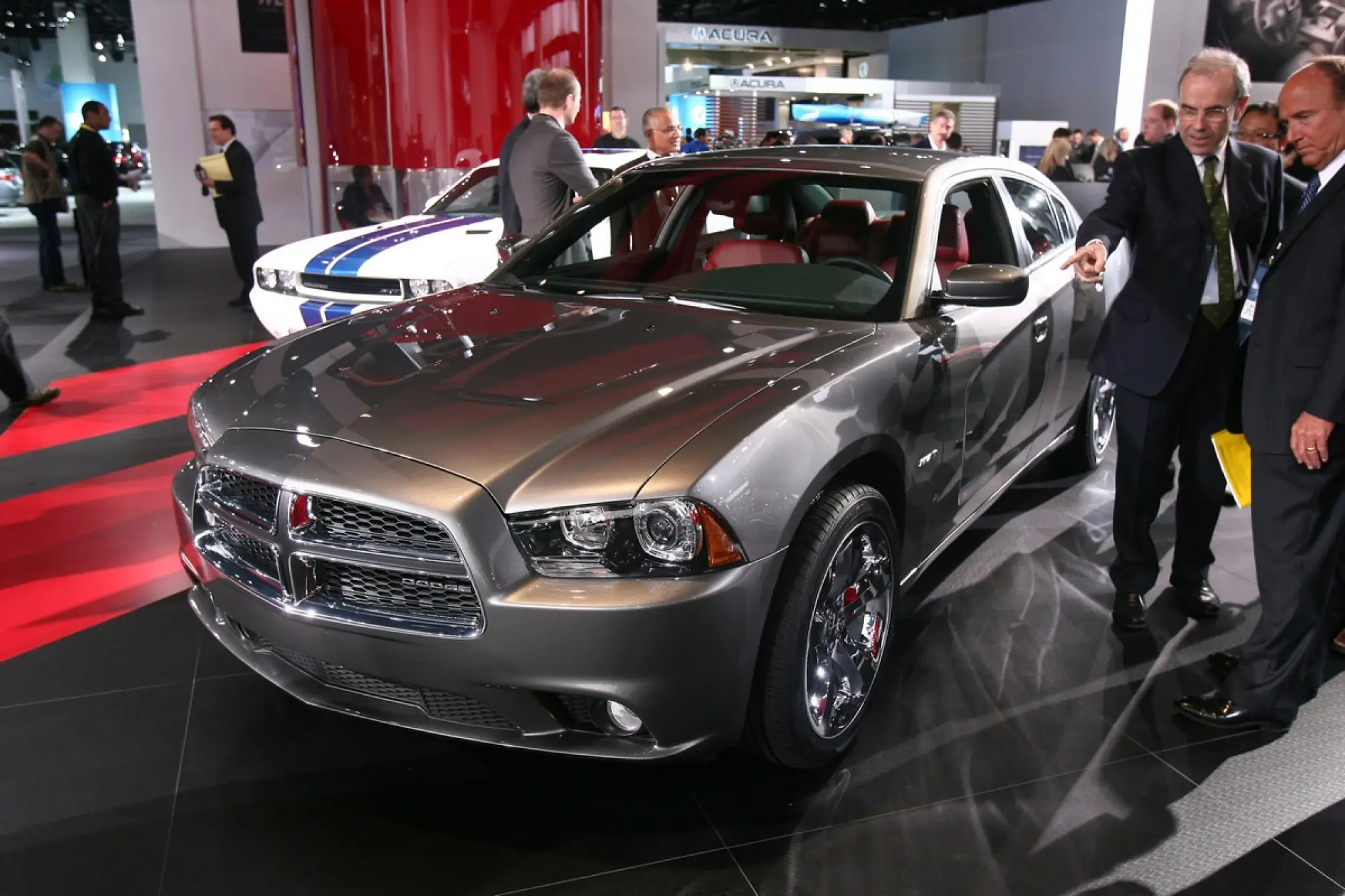 Dodge Charger AWD - Detroit 2011 - 9