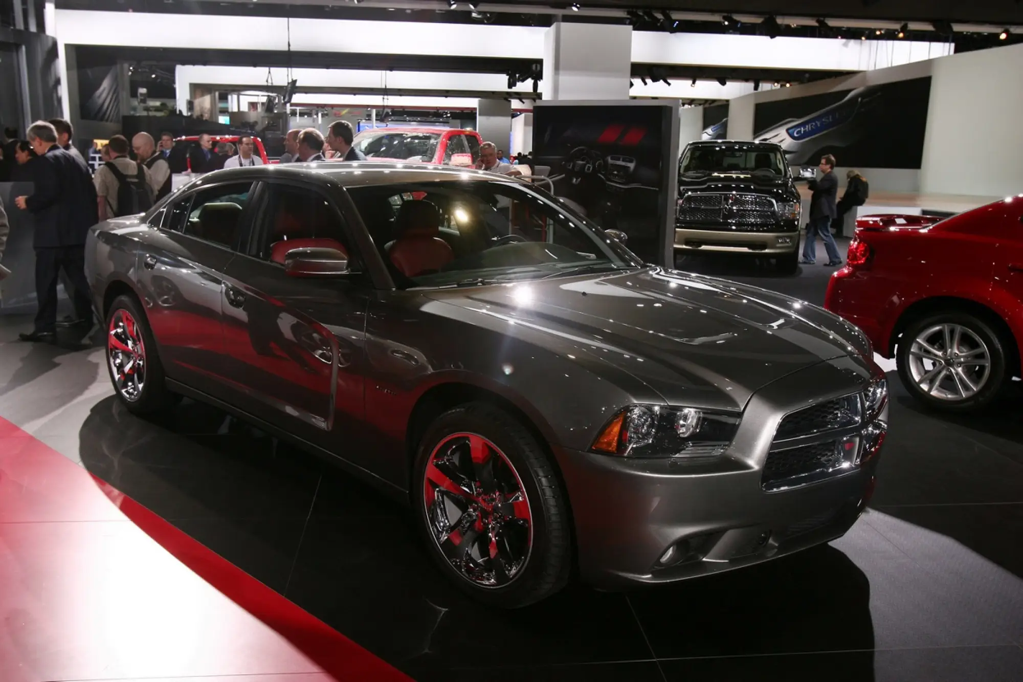 Dodge Charger AWD - Detroit 2011 - 11