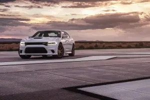 Dodge Charger SRT Hellcat 2015 - 10