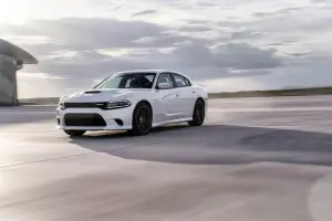 Dodge Charger SRT Hellcat 2015 - 17