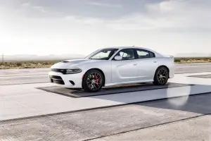 Dodge Charger SRT Hellcat 2015 - 22