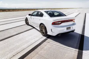 Dodge Charger SRT Hellcat 2015 - 33