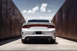 Dodge Charger SRT Hellcat 2015 - 23