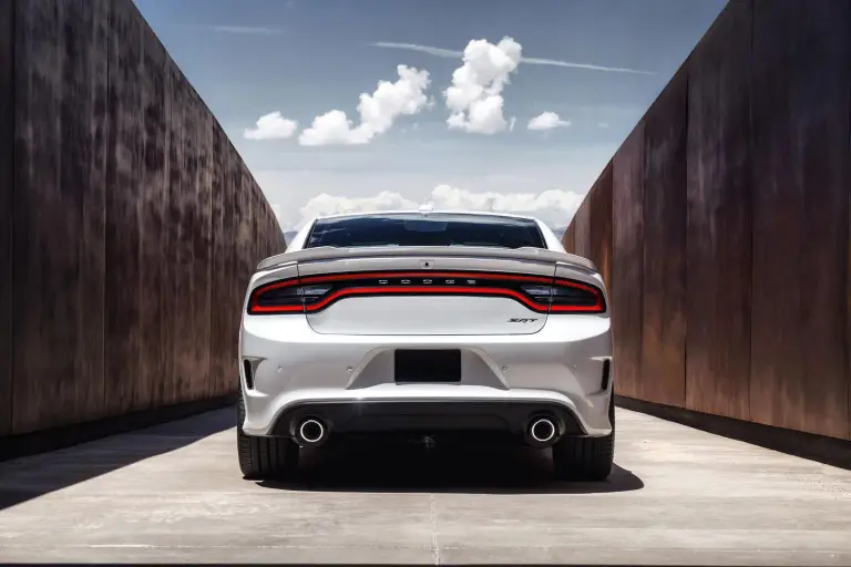 Dodge Charger SRT Hellcat 2015 - 23