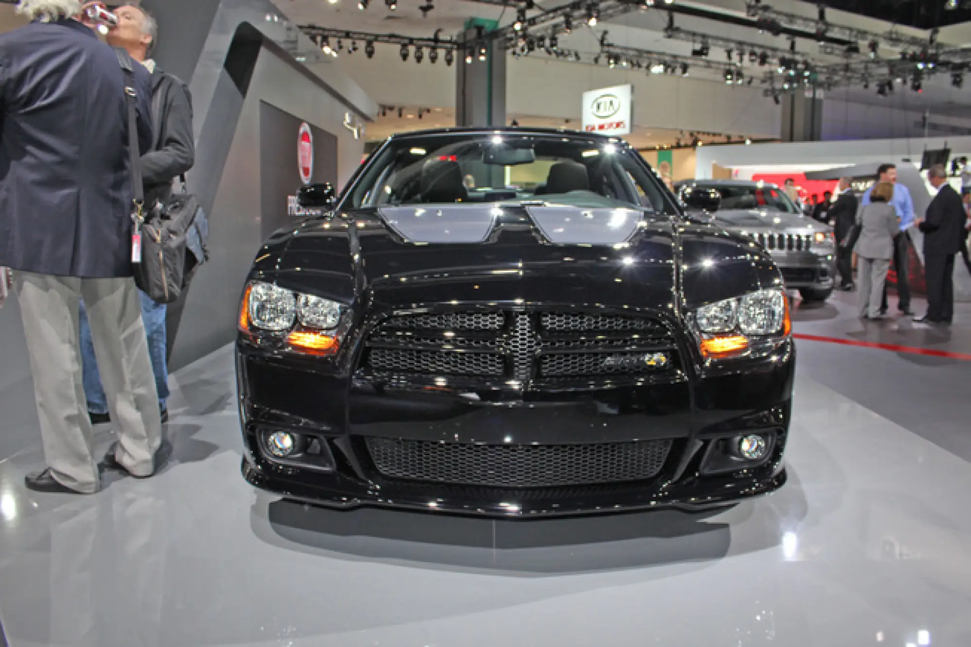 Dodge Charger SRT8 SuperBee - Los Angeles 2011 - 2
