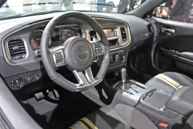Dodge Charger SRT8 SuperBee - Los Angeles 2011 - 7