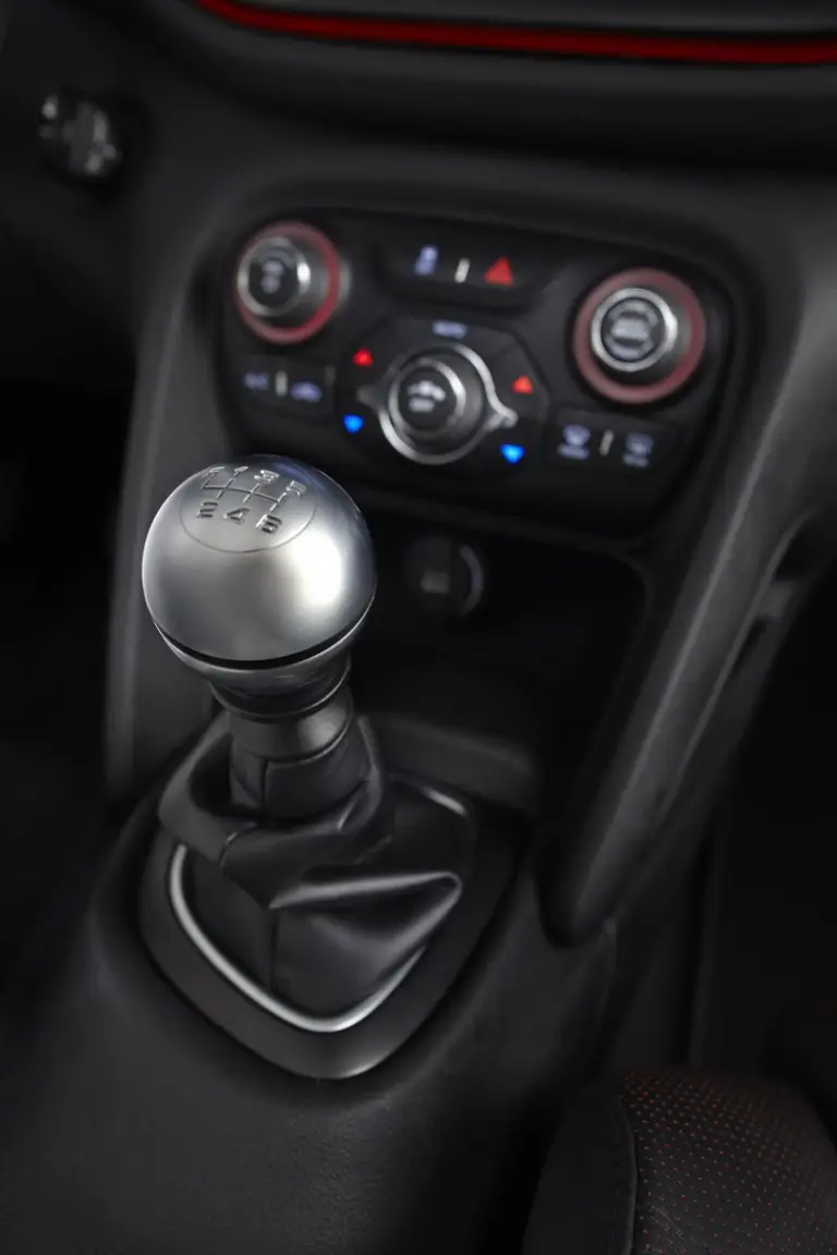 Dodge Dart 2012 - 32