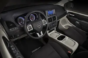 Dodge Grand Caravan 2011 - 15