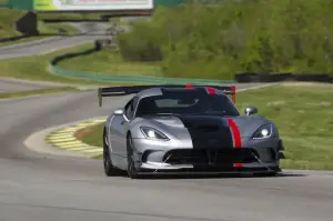 Dodge Viper ACR MY 2016