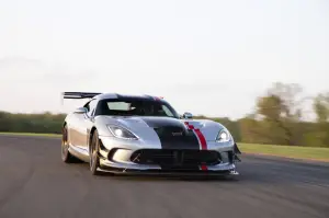 Dodge Viper ACR MY 2016