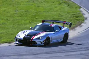 Dodge Viper ACR MY 2016