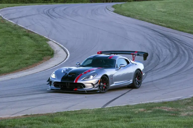 Dodge Viper ACR MY 2016 - 57