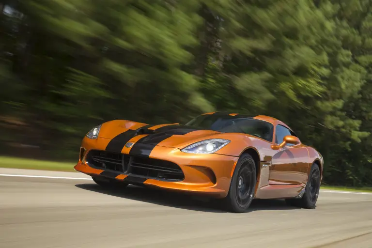 Dodge Viper MY 2015 - 17