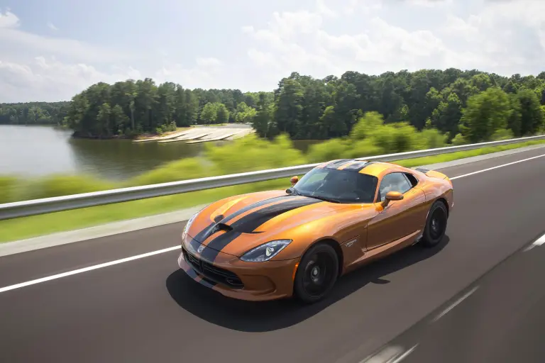 Dodge Viper MY 2015 - 19