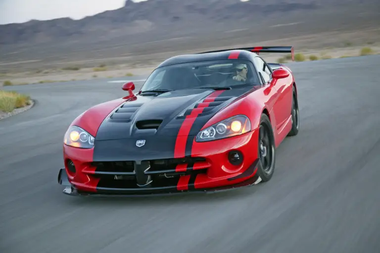 Dodge Viper SRT10 - 3