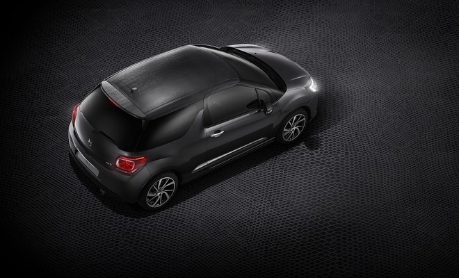 DS 3 Black Lezard