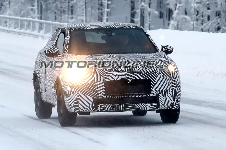 DS 3 Crossback foto spia 31 gennaio 2018 - 8