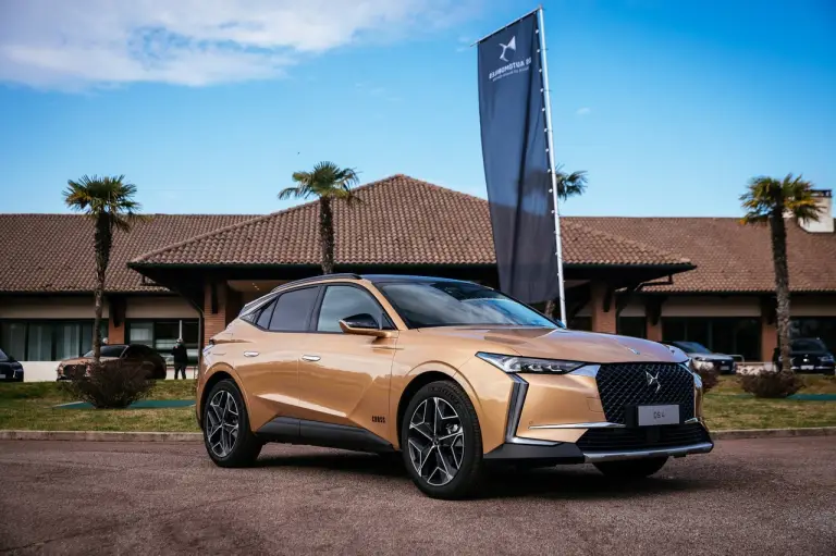 DS 4 E-TENSE 225 Cross primo contatto - 6