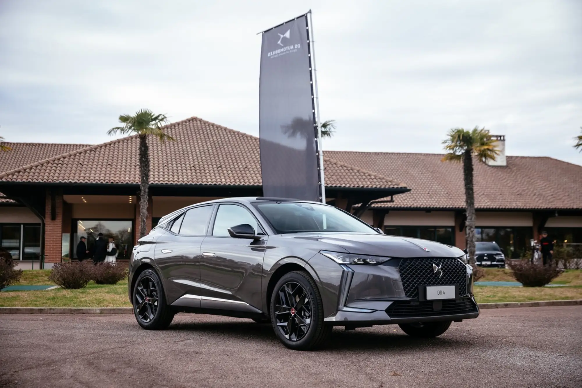 DS 4 E-TENSE 225 Cross primo contatto - 29