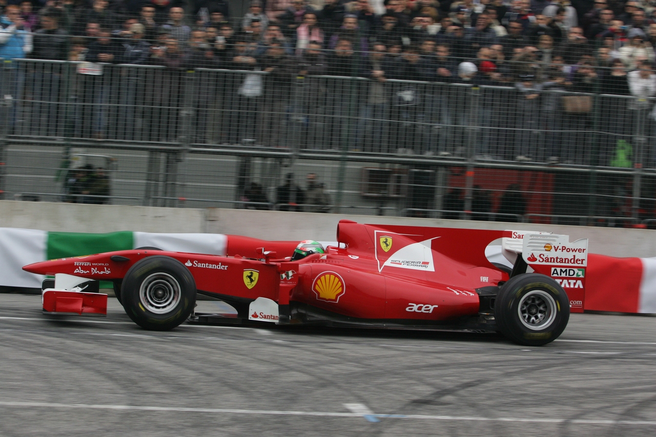 Esibizione Ferrari F1 al Motor Show di Bologna 2011