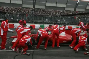 Esibizione Ferrari F1 al Motor Show di Bologna 2011