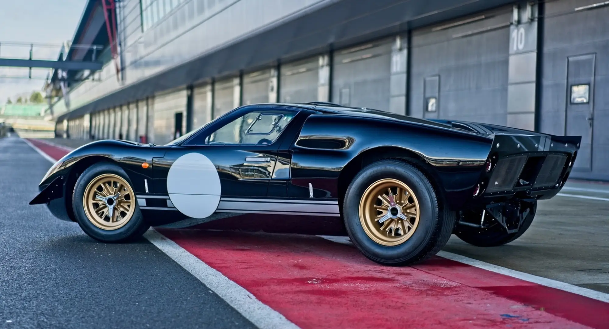 Everrati GT40 EV - Foto - 9