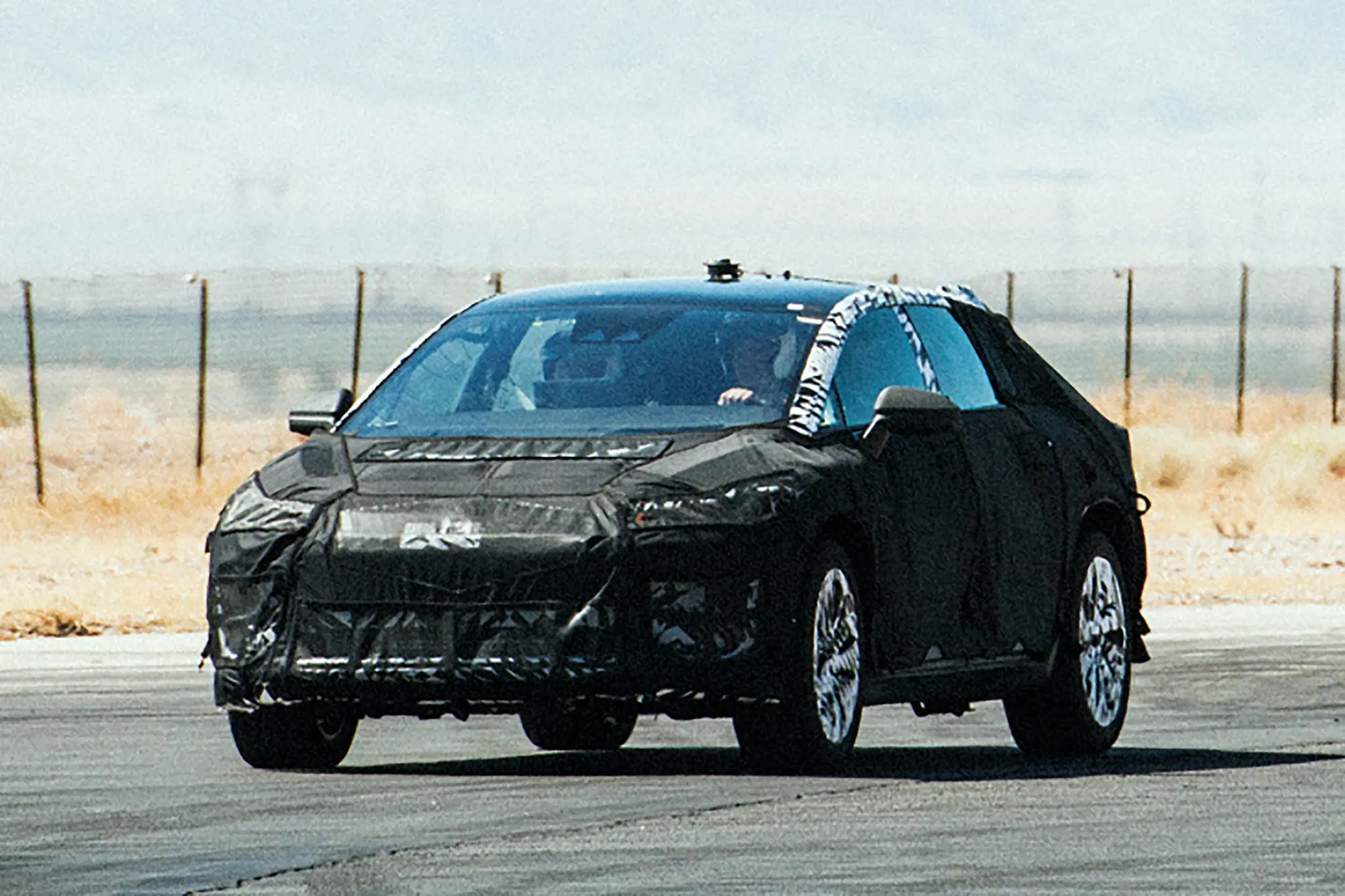 Faraday Future muletto Crossover foto spia 20 settembre 2016 - 1