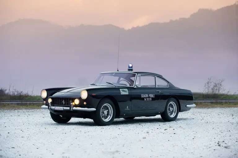 Ferrari 250 GTE 2+2 Polizia - 1