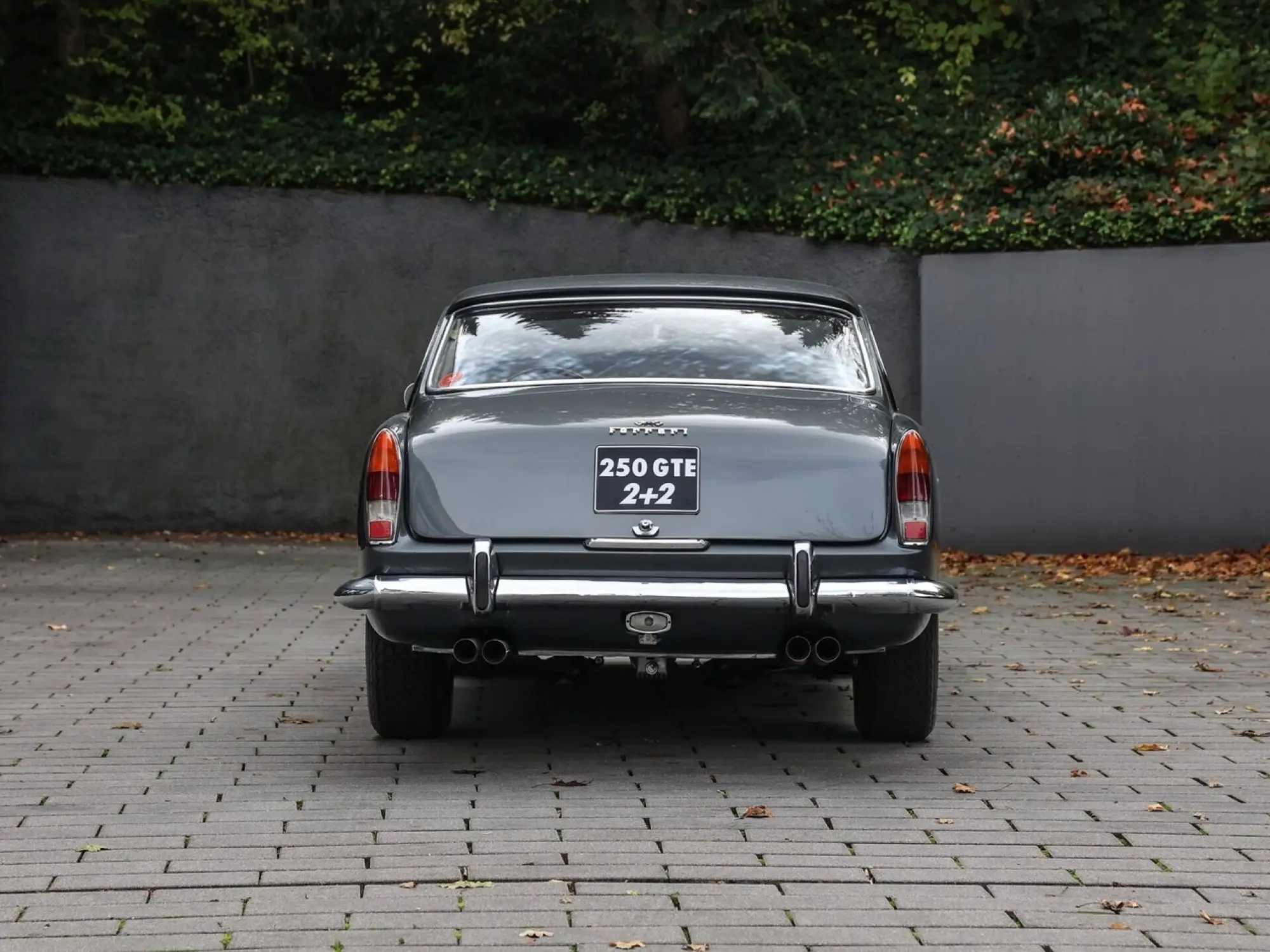 Ferrari 250 GTE Series II 1962 asta - Foto - 4