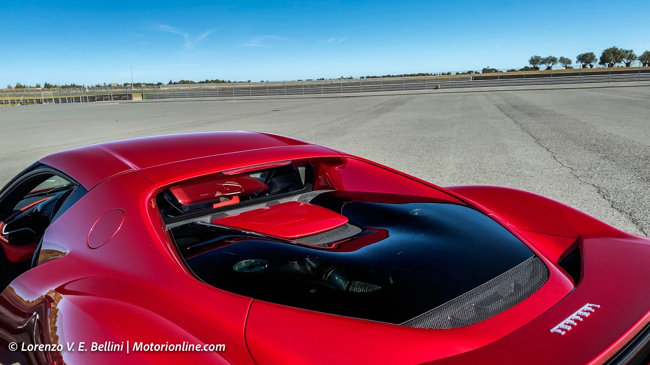 Ferrari 296 GTB - Prova su strada e su pista