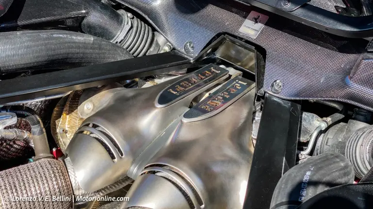 Ferrari 296 GTB - Prova su strada e su pista - 12