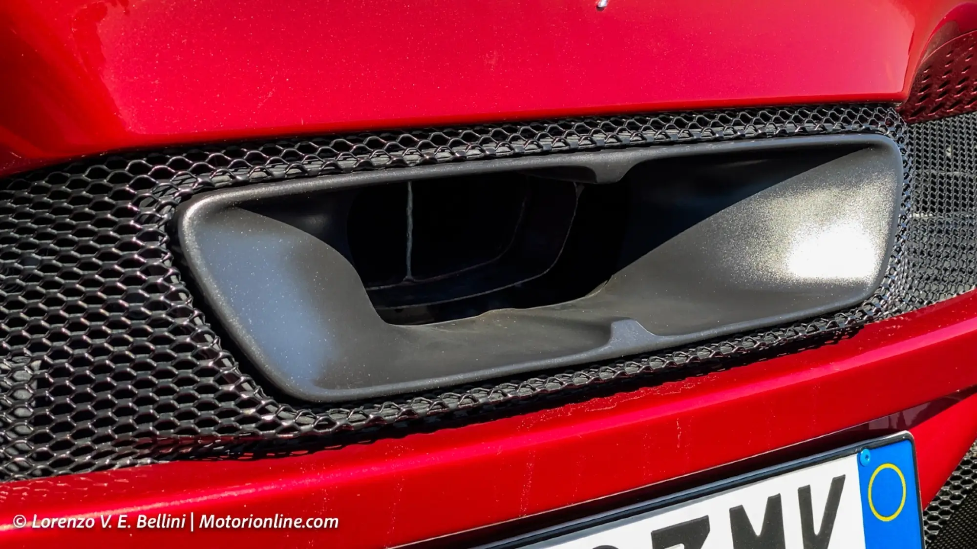 Ferrari 296 GTB - Prova su strada e su pista - 25