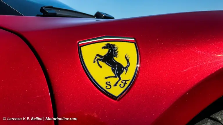 Ferrari 296 GTB - Prova su strada e su pista - 43