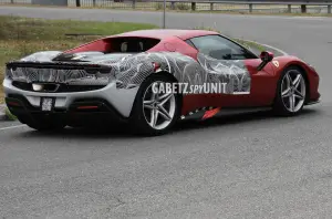 Ferrari 296 GTB ultimi prototipi