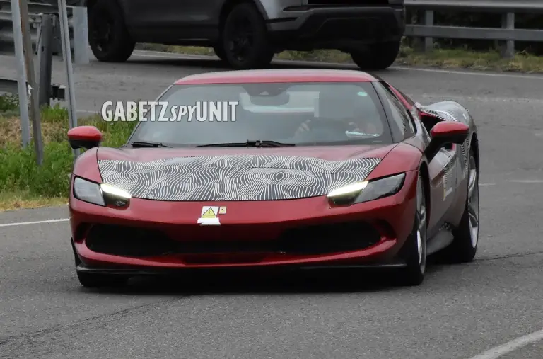 Ferrari 296 GTB ultimi prototipi - 16