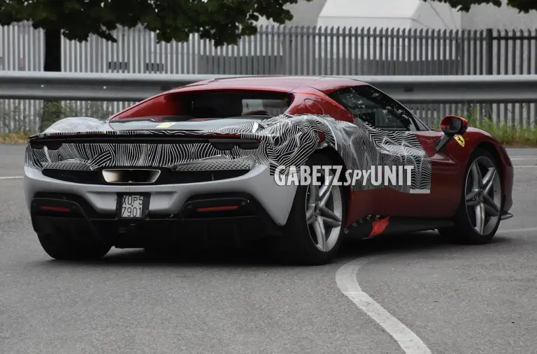Ferrari 296 GTB ultimi prototipi - 18