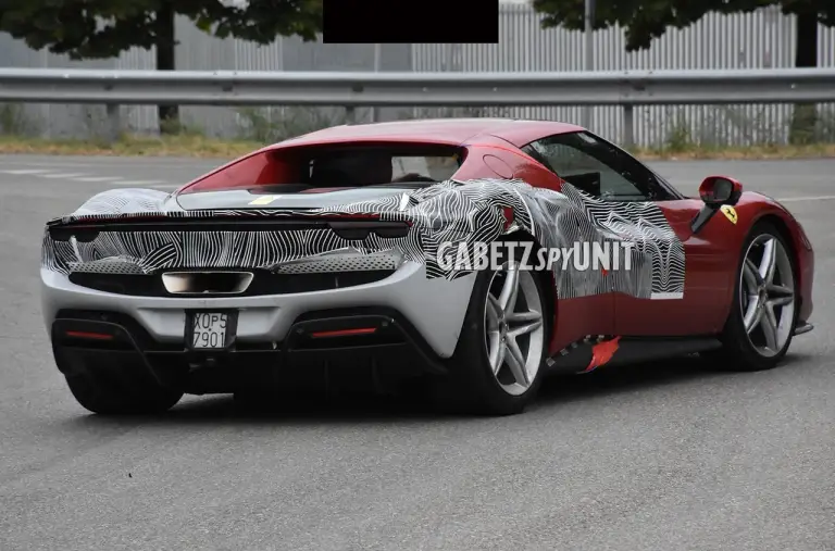 Ferrari 296 GTB ultimi prototipi - 24