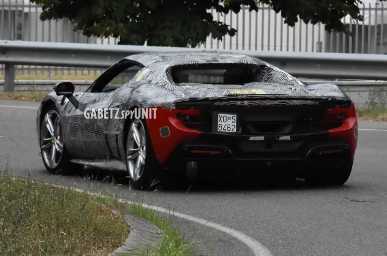 Ferrari 296 GTB ultimi prototipi - 6