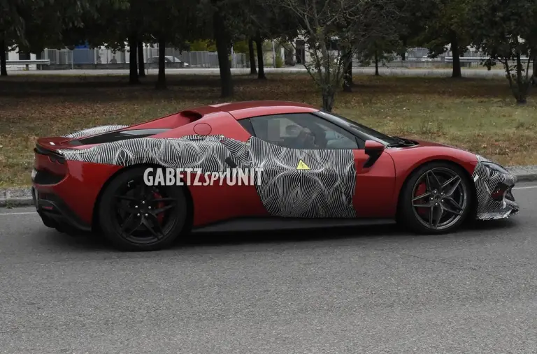 Ferrari 296 GTB ultimi prototipi - 4