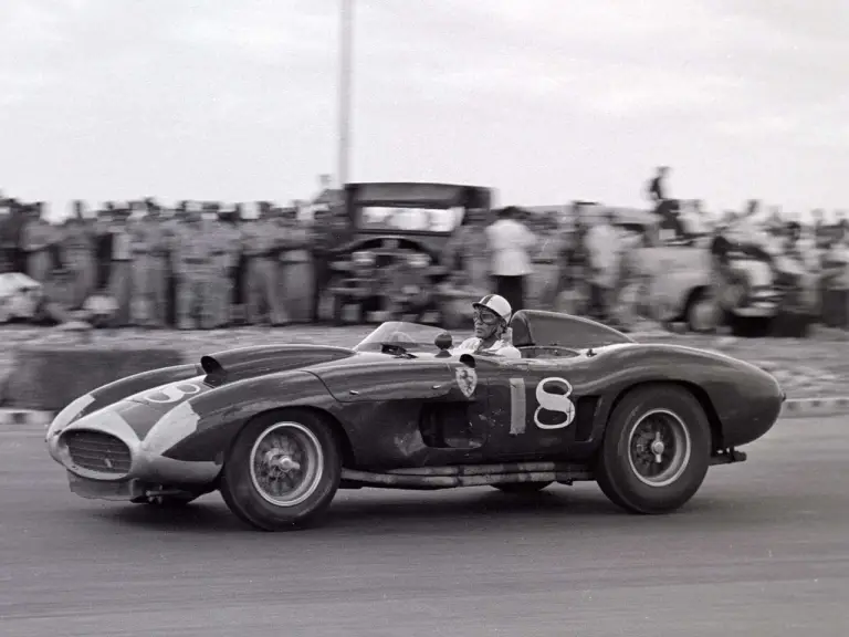 Ferrari 410 Sport Spider 1955 asta - Foto - 10