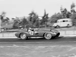 Ferrari 410 Sport Spider 1955 asta - Foto