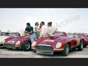 Ferrari 410 Sport Spider 1955 asta - Foto