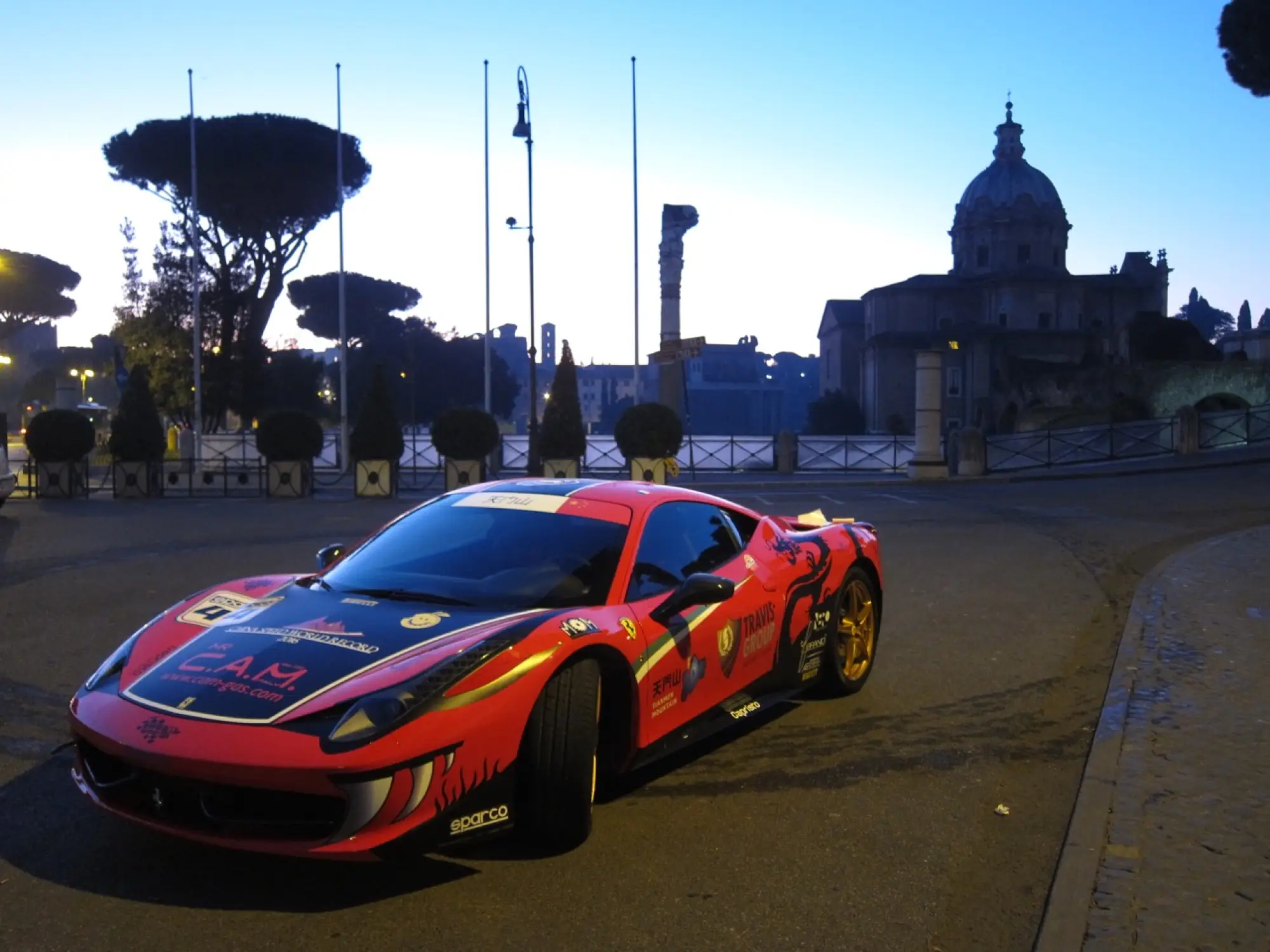 Ferrari 458 Italia e Fabio Barone - pit-stop per Amatrice - 11