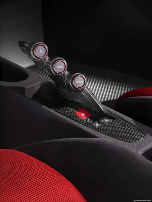 Ferrari 458 Italia Speciale - 4