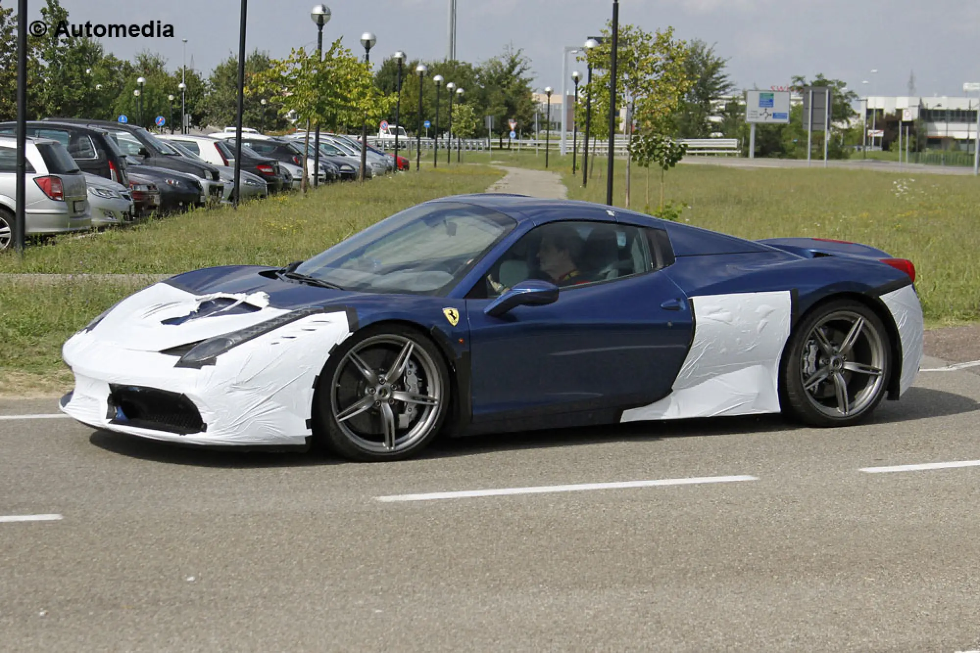 Ferrari 458 Speciale Spyder - Foto spia - 3