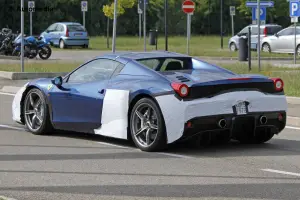 Ferrari 458 Speciale Spyder - Foto spia