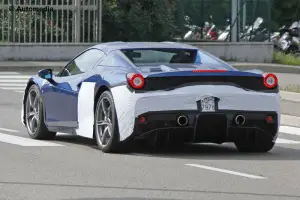 Ferrari 458 Speciale Spyder - Foto spia