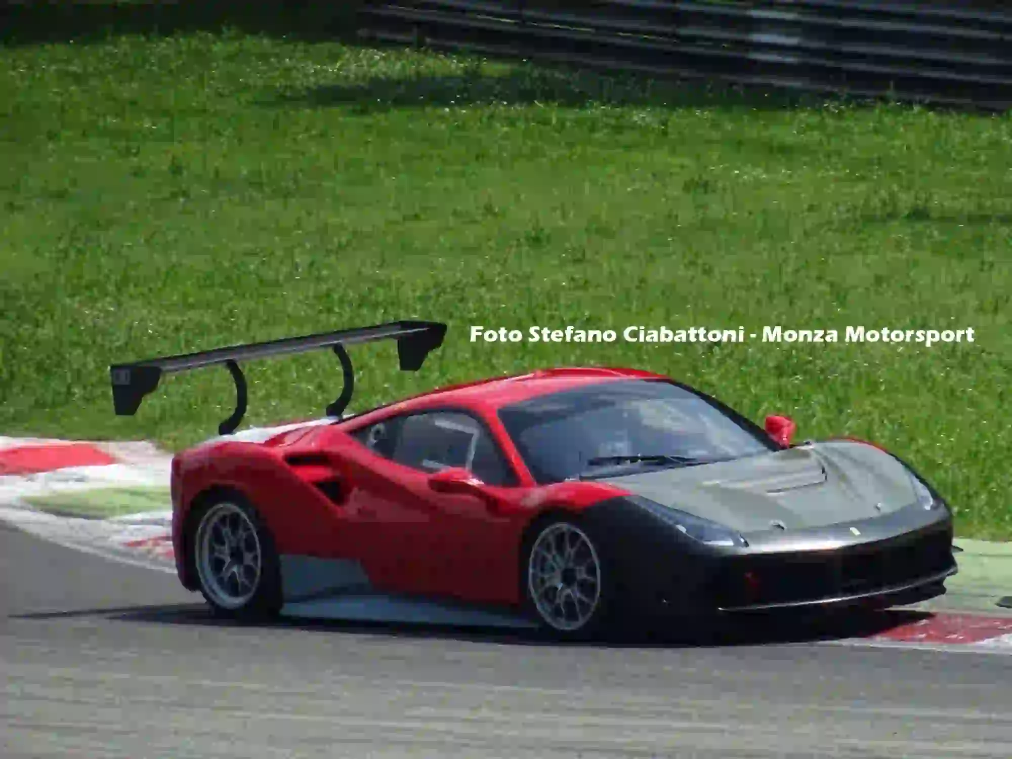 Ferrari 488 Challenge (test a Monza) - 1